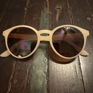 WearMe Pro Retro Style Sunglasses
